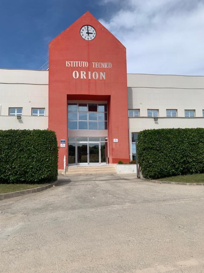 Orion Affittacamere Molfetta Bagian luar foto